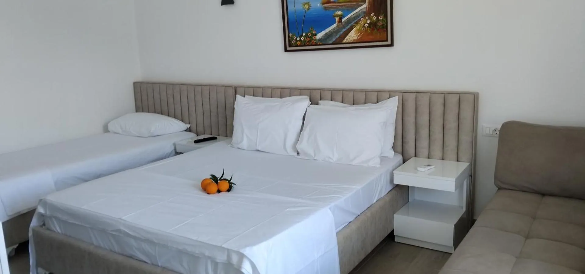 Marios Apartament Himare 0*,