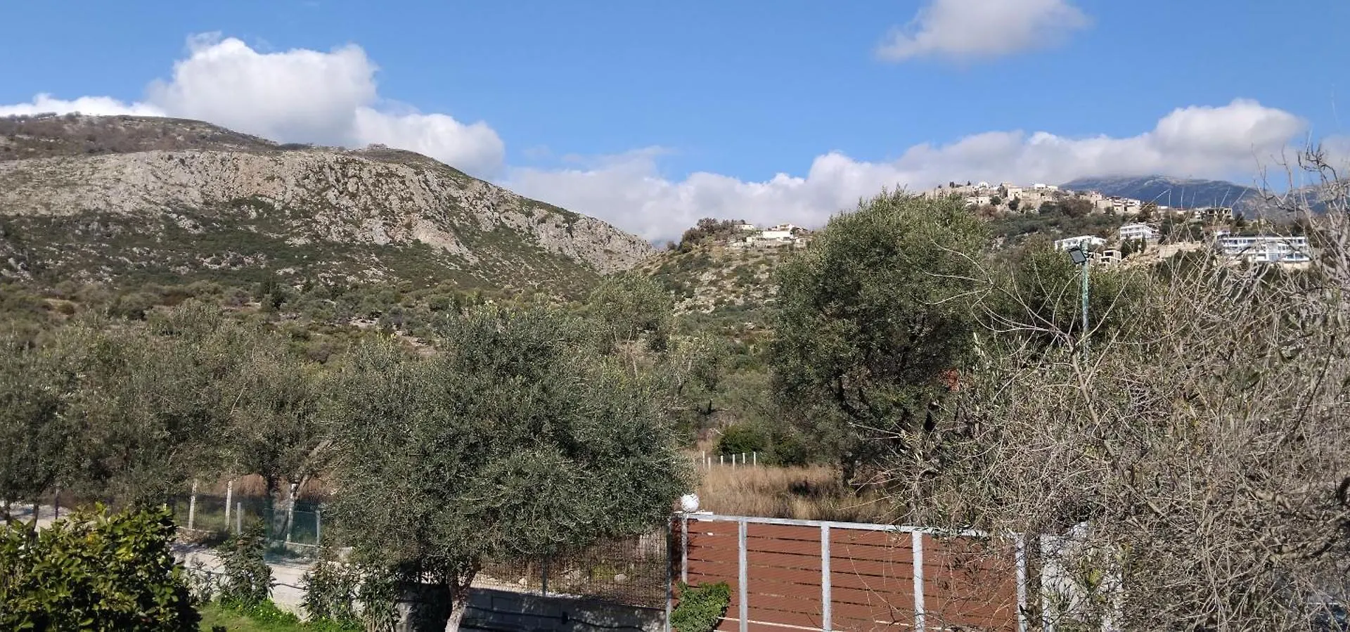 Marios Apartament Himare 0*,