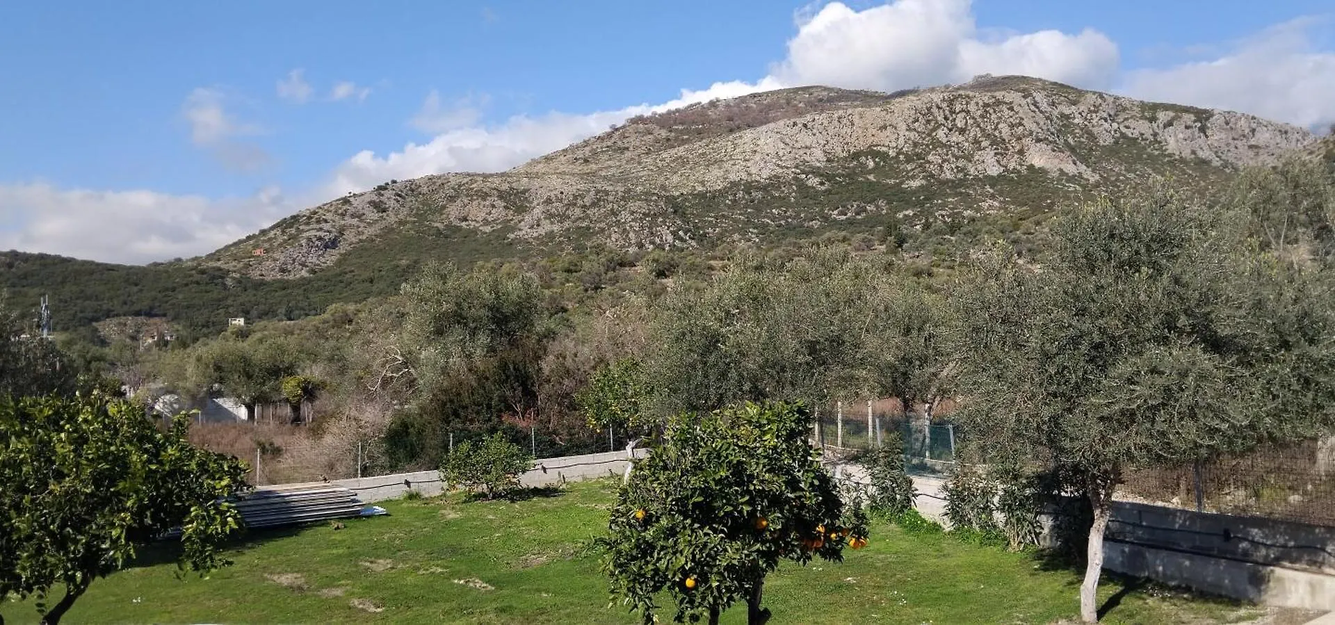 Marios Apartament Himare Appartement